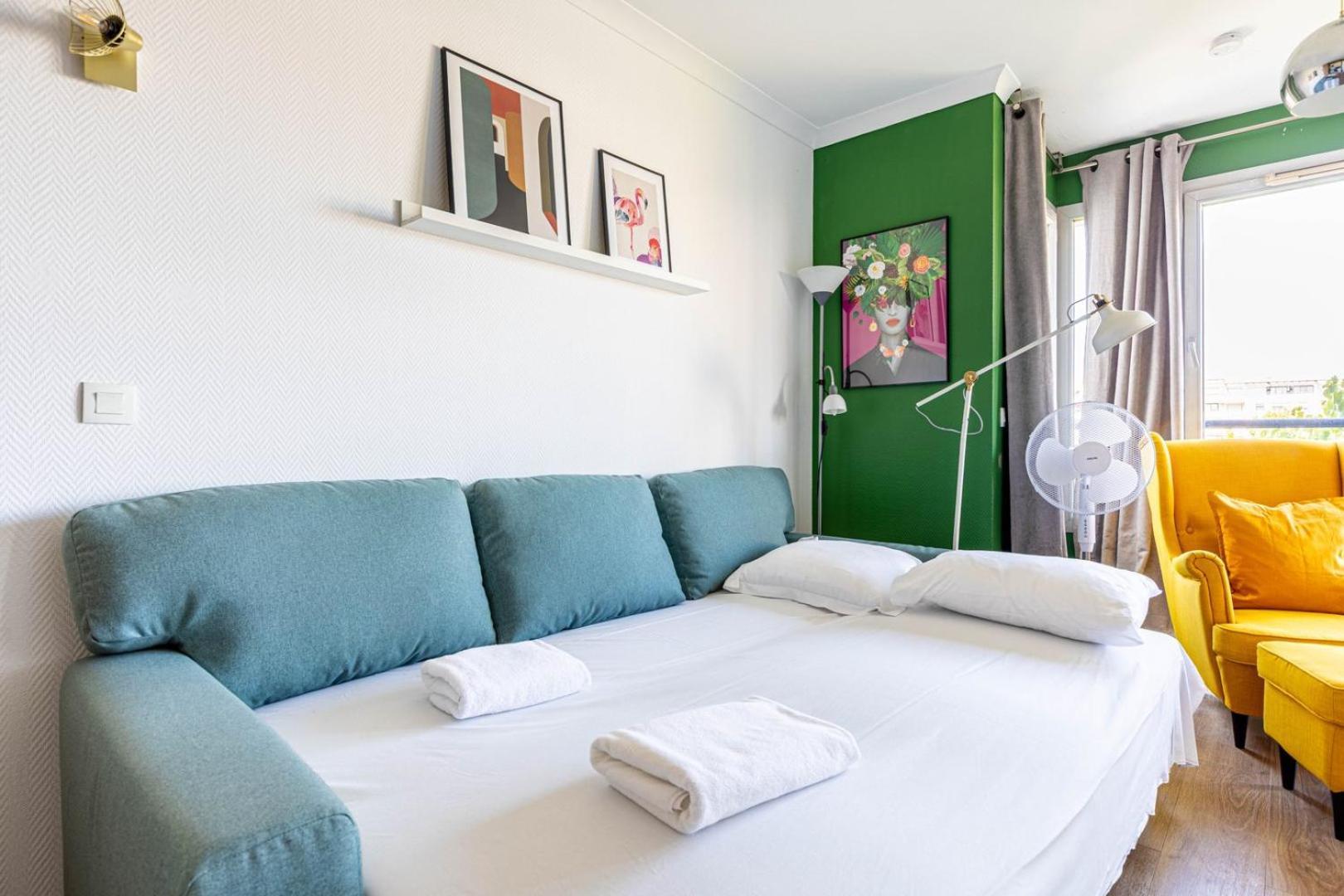 Guestready - Sunny With Balcony Views * Paris